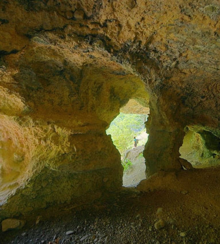 Σπηλιά του Γιαγκούλα: Το Κρησφύγετο του Θρυλικού Λήσταρχου στον Όλυμπο